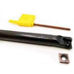 SCLCL06-S10K váltólapkás furat esztergakés 